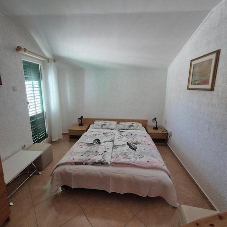 Apartmani Mira Supetarska Draga Εξωτερικό φωτογραφία