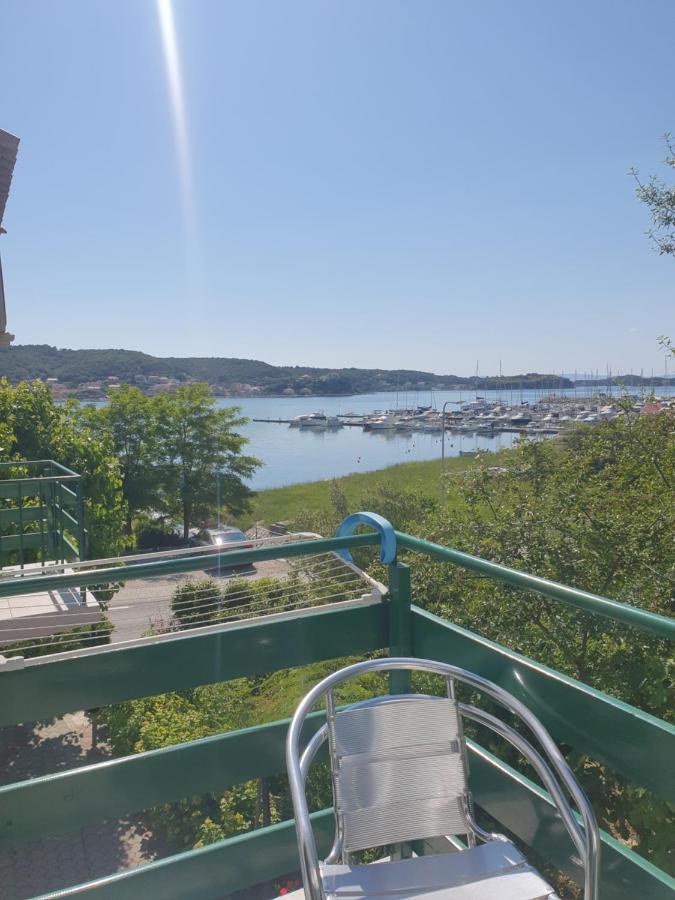 Apartmani Mira Supetarska Draga Εξωτερικό φωτογραφία