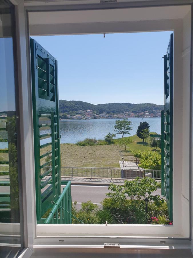 Apartmani Mira Supetarska Draga Δωμάτιο φωτογραφία