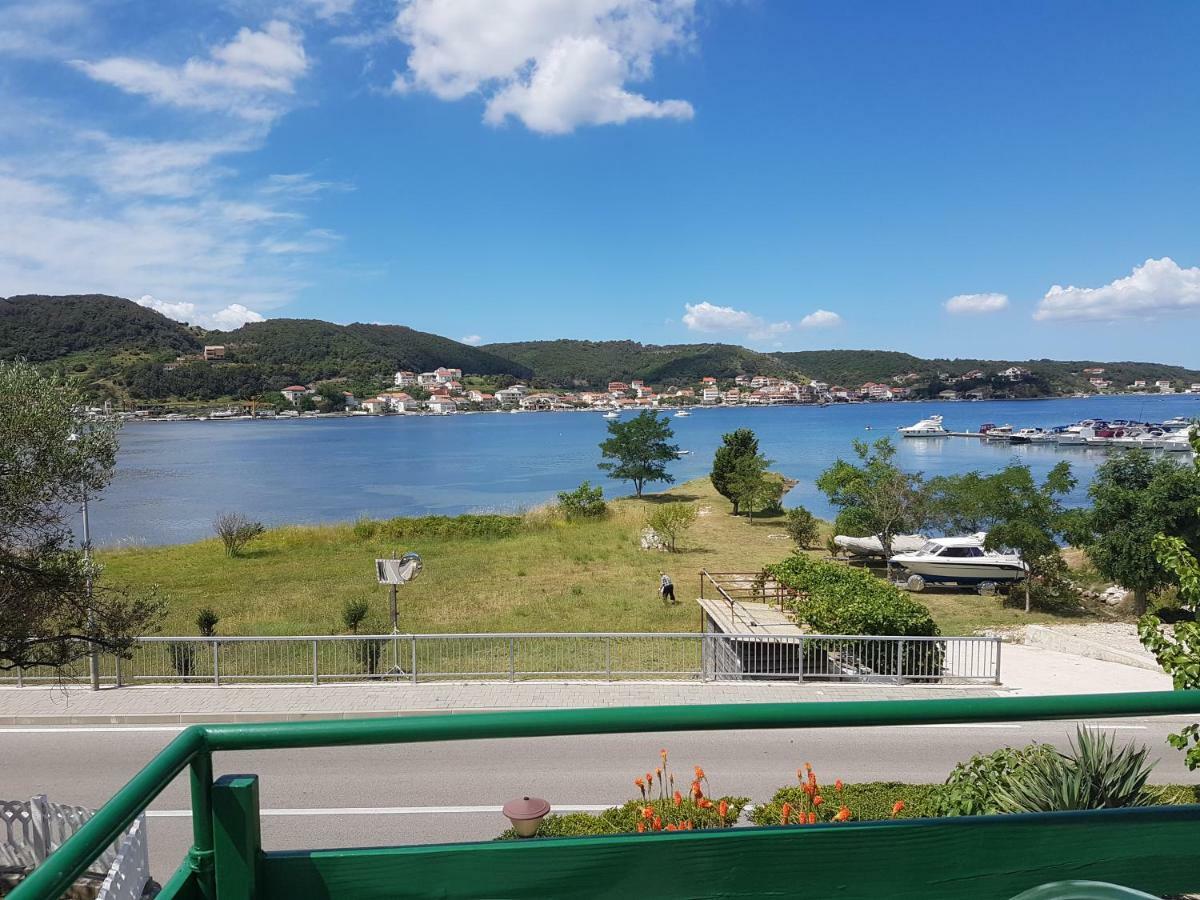 Apartmani Mira Supetarska Draga Εξωτερικό φωτογραφία